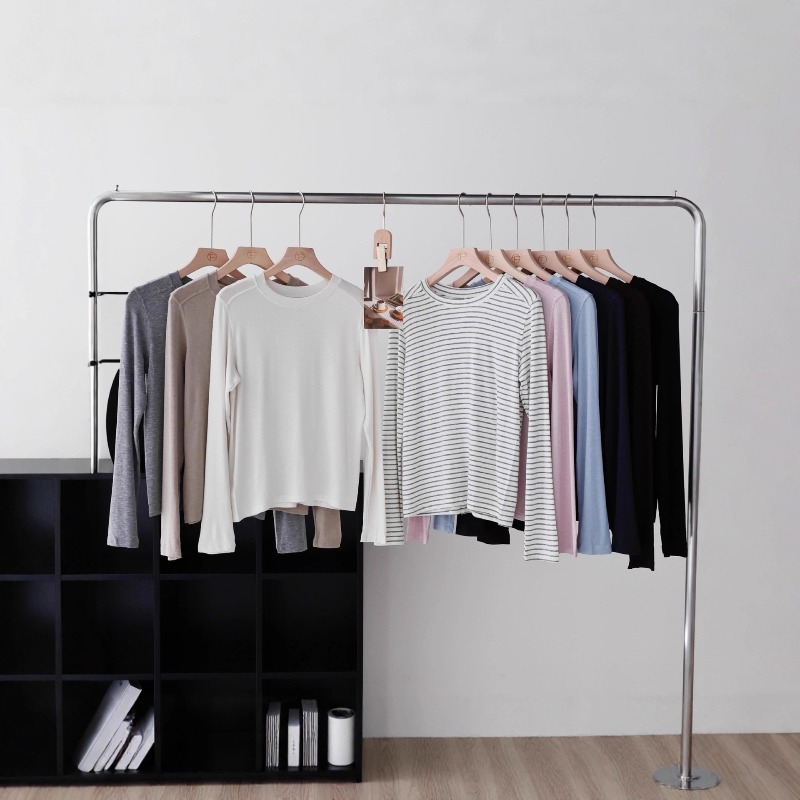 Pull basique mi-long en laine  - Wallpaper avis et prix